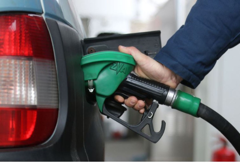 Поскапуваат дизелот и мазутот, цените на бензините остануваат исти